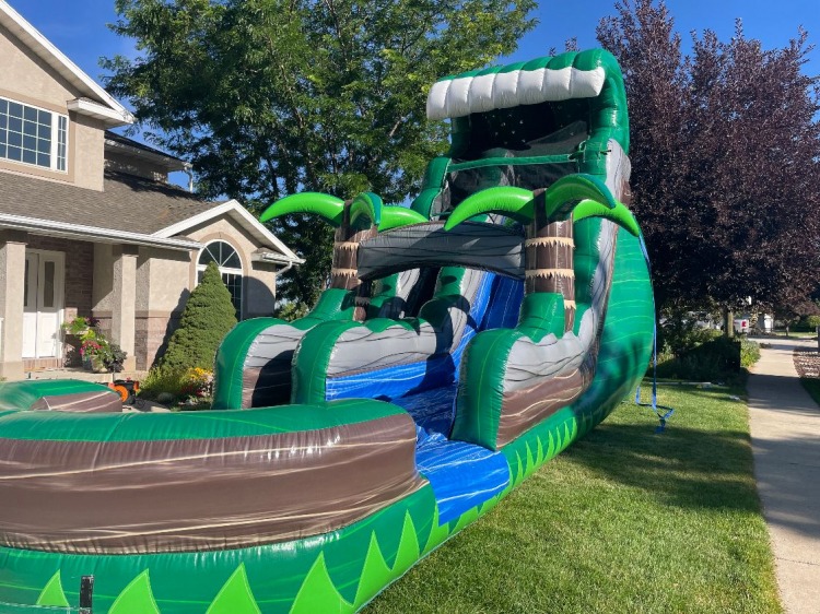 18' Tall Emerald Crush Water Slide with Splash Down Pool 18' Tall Emerald Crush Water Slide with Splash Down Pool