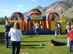4d6820b5d54563ae149880d08cabf607 Giant Obstacle Race Course / Three Piece