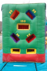 b257b2025d83b1c9ba4ce88f732926f1 Inflatable Game Cube